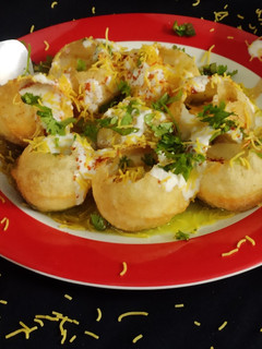 દહીં પૂરી (Dahi Poori Recipe In Gujarati) રેસીપી મુખ્ય ફોટો