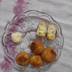Cheese corn balls A picture of Cheese corn balls.