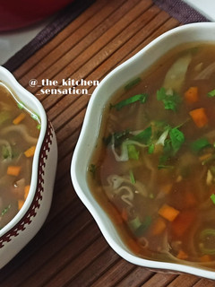 A picture of Hot and sour soup.