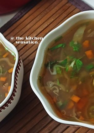 A picture of Hot and sour soup.