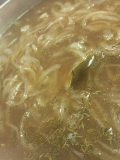A picture of French Onion Soup.