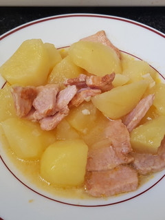 Una foto de Patatas guisadas con carne