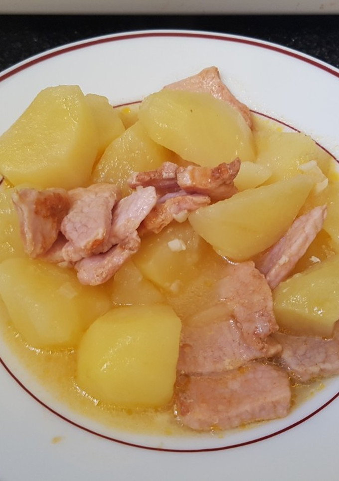 Una foto de Patatas guisadas con carne