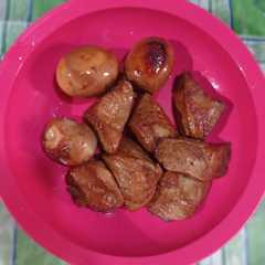 A picture of Tahu Telur Bacem.