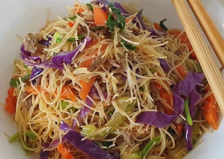 Cara Gampang Membuat BIHUN goreng yang Bikin Ngiler