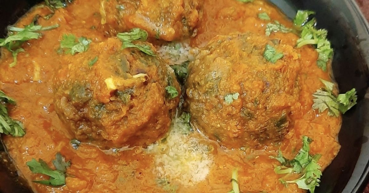 Spinach Balls In Gravy Recipe by Gurpreet Kaur - Cookpad