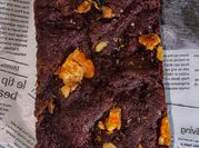 Una foto de brownie vegano