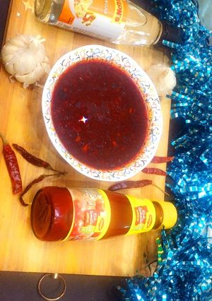 A picture of Momos Chutney.