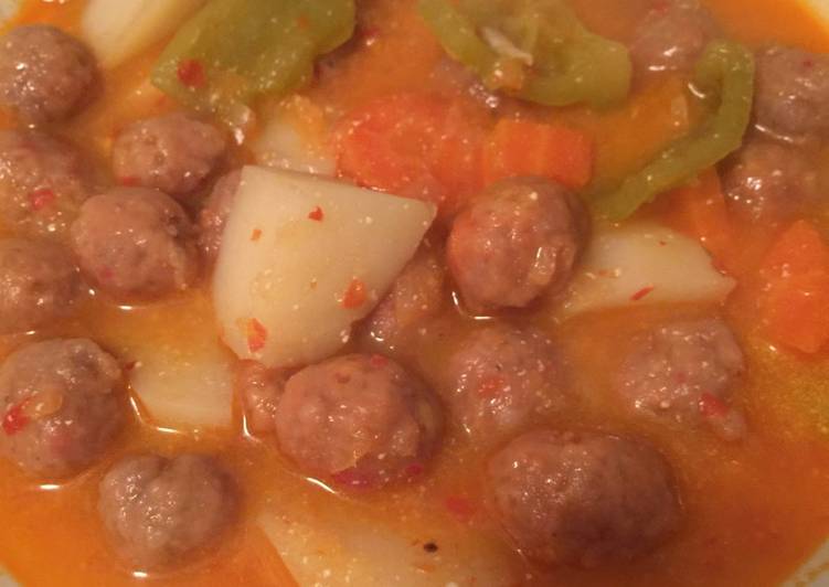 Simple Way to  Cooking Meatball Stew Delicious