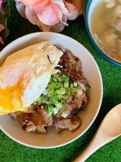 燒肉丼飯 的食譜成品照片