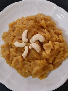 A picture of Moong dal halwa.