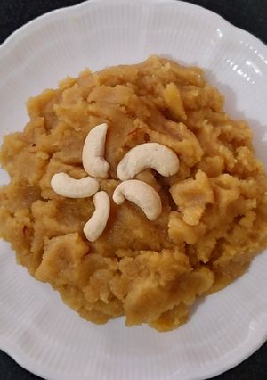 A picture of Moong dal halwa.