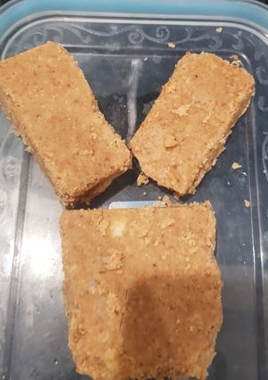 A picture of Paak (urad ki daal ka halwa, atha).