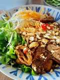 Bún thịt chay xào sả