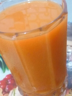 A picture of Carrot and orange drink!.