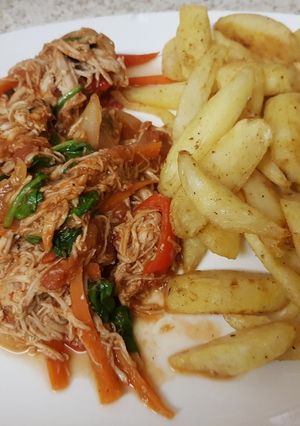 A picture of My Pressure cooked Chicken in Beer 😀.