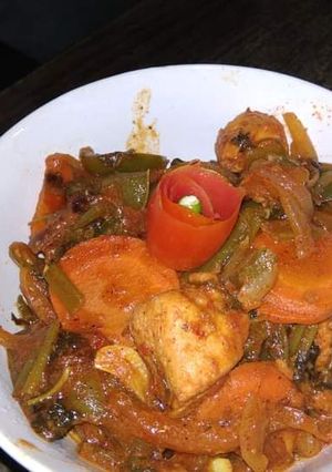 কুং পাও চিকেন(বাঙালি স্টাইলে)(Kung Pao chicken recipe in Bengali) রেসিপির প্রধান ছবি