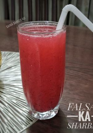 A picture of Falsay ka sharbat.