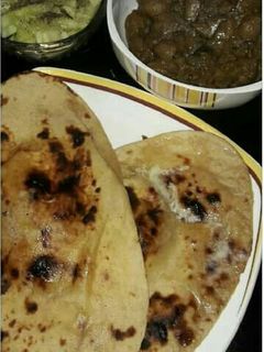 বাটার নান রুটি(butter naan roti reipe in Bengali) রেসিপির প্রধান ছবি
