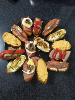 Una foto de Canapés variados