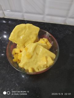 મેંગો આઈસક્રીમ (Mango icecream Recipe In gujarati) રેસીપી મુખ્ય ફોટો