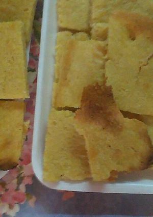 Una foto de Fainá con queso sencillo