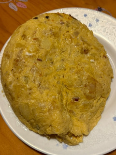 Una foto de Tortilla de patatas con cebolla