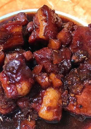 รูปของ BRAISED PORK IN SOY SAUCE | หมูสามชั้นตุ๋นซีอิ๊ว