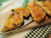 Una foto di capperi formaggio