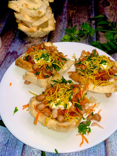 வேர்க்கடலை பிரட் சாட் (Verkadalai bread chaat recipe in tamil) செய்முறை முக்கிய புகைப்படம்