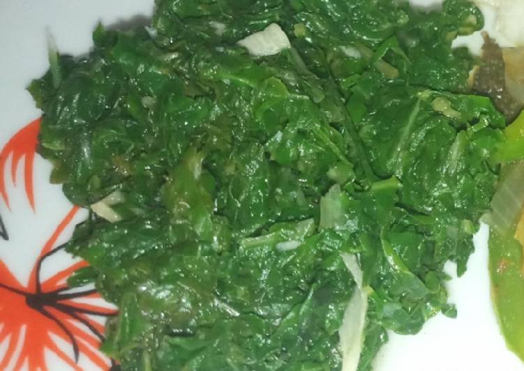 Steps to Make Quick Sauteed spinach