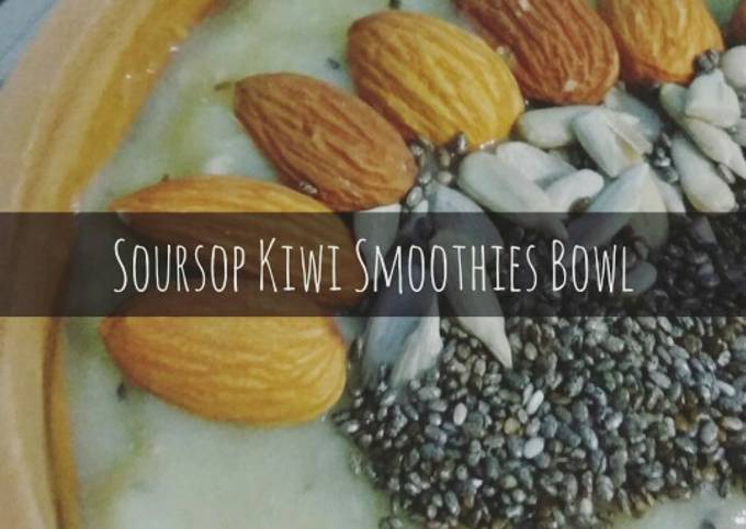 Soursop Kiwi Smoothies