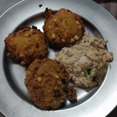 A picture of Chana daal vada.