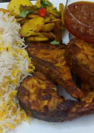 A picture of Fry fish, Aloo & Rice platter.