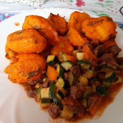 A picture of Viazi karai.