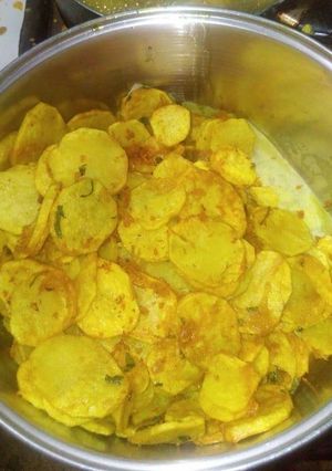 A picture of Tumeric Bhajia.