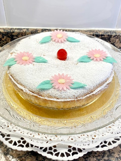 Una foto de Pastel de hojaldre, con almendra y cabello de ángel