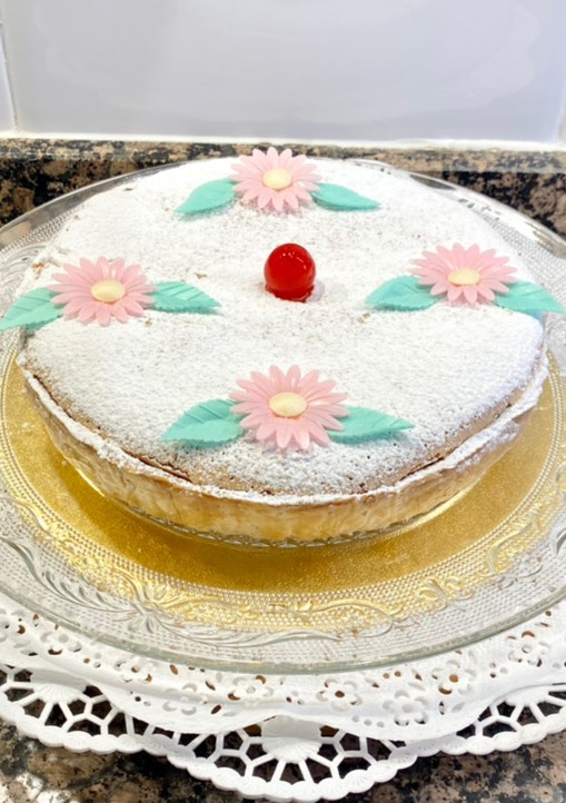 Una foto de Pastel de hojaldre, con almendra y cabello de ángel