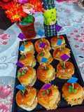 Chicken tandoori mini buns