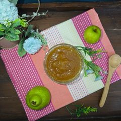 A picture of Apple Marmalade 🍏🍎🍯.
