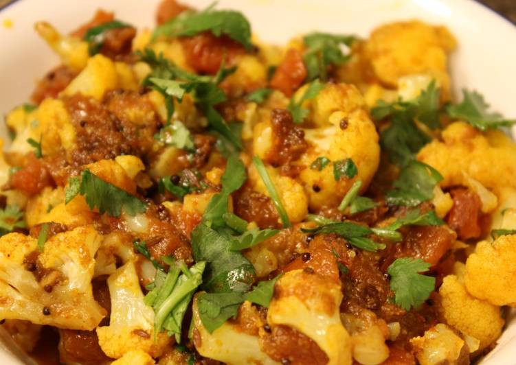 Recipe of Homemade Gobhi Tomato Sabzi (cauliflower tomato veg)