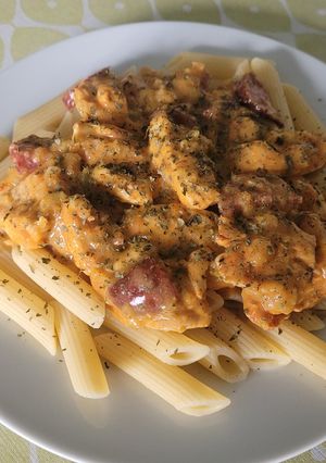 A picture of Creamy and Spicy Chicken and Chorizo Pasta.