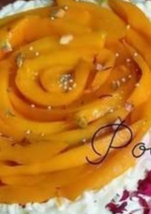 A picture of Eggless mango cake.
