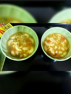 A picture of Veg Maggi Masala Soup.