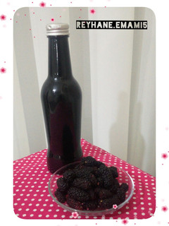 عکسی از دستور شربت شاه توت (توت سیاه) 🍷