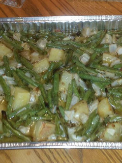 A picture of Taters and Green Beans.