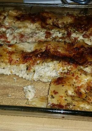 A picture of Chicken bacon lasagna.