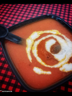 ટોમેટો સૂપ (Tomato Soup Recipe In Gujarati) રેસીપી મુખ્ય ફોટો