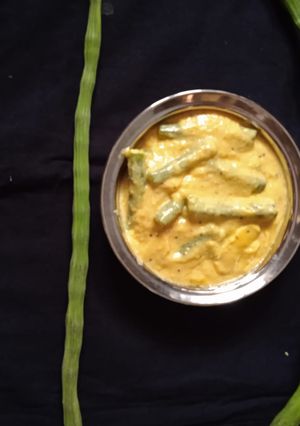 સરગવા ની કઢી (Saragva Kadhi Recipe In Gujarati) રેસીપી મુખ્ય ફોટો