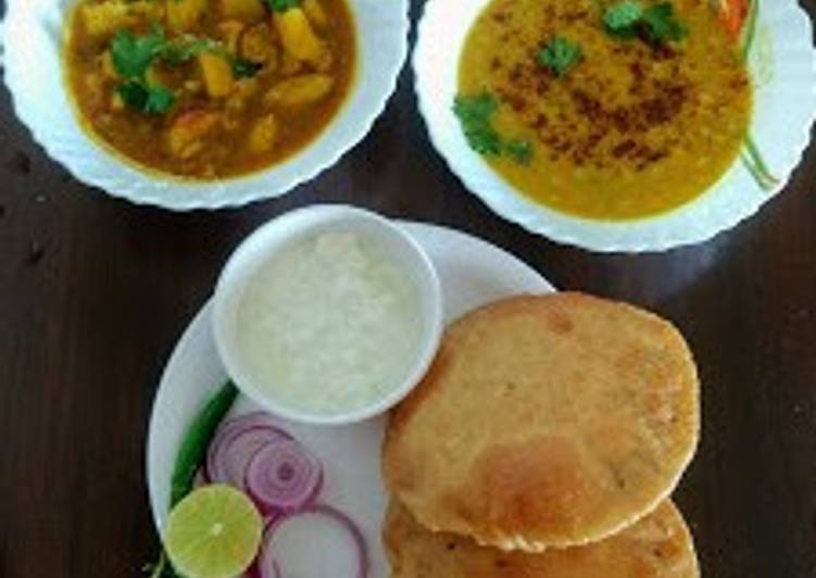 Sattu kachuri- aloo gobhi sabji